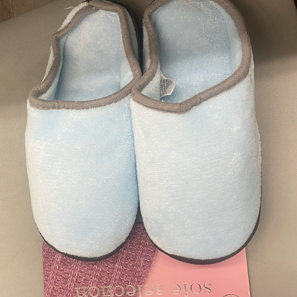 Sole selection girls slippers